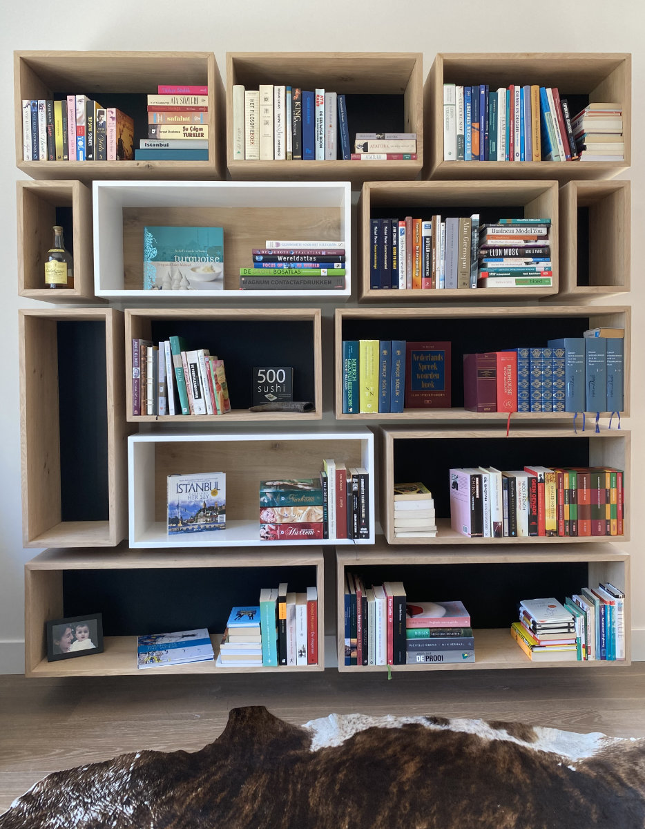 boekenkast met vakken ontwerp
