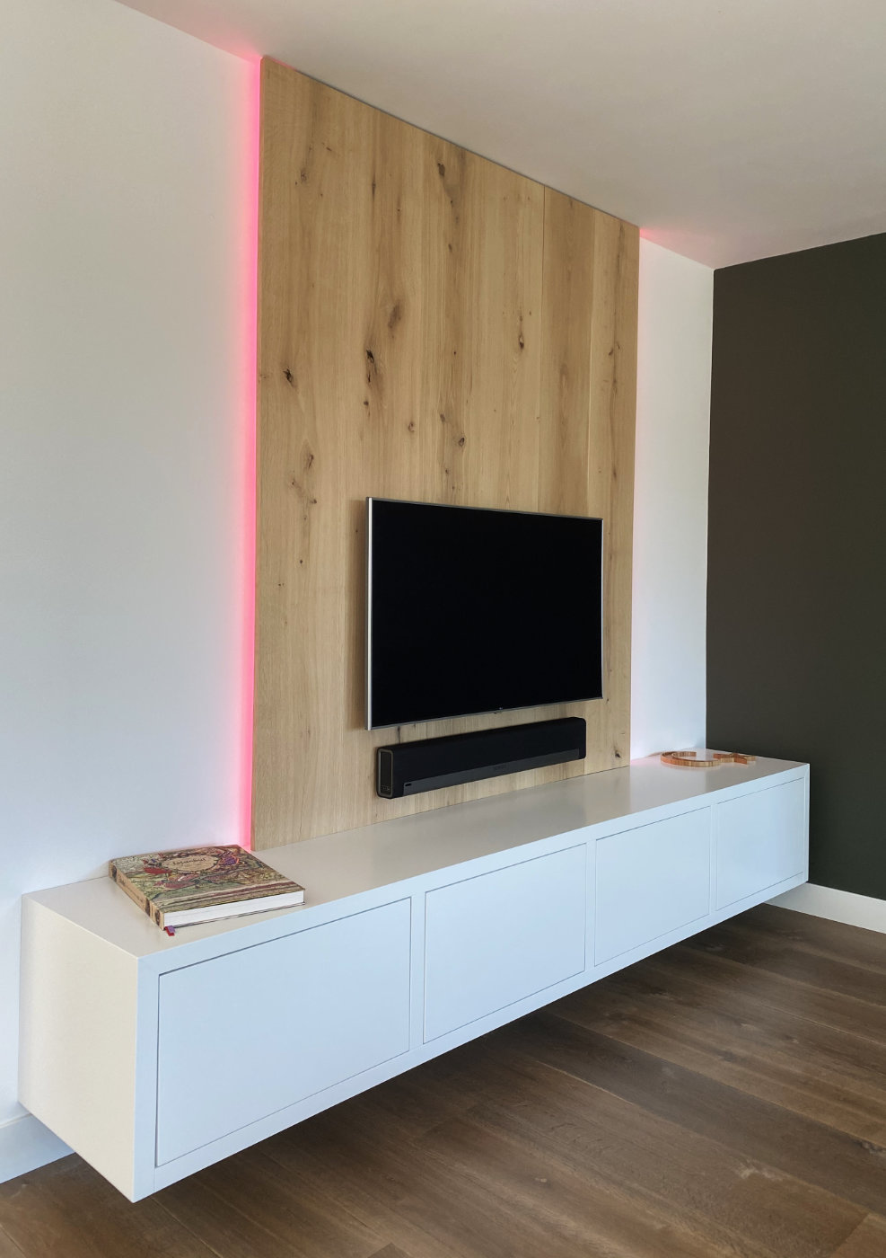TV Wand/Kast